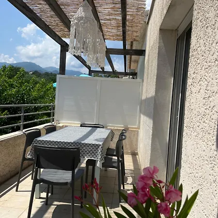 Apartment T3 Avec Piscine Et Acces Direct A La *